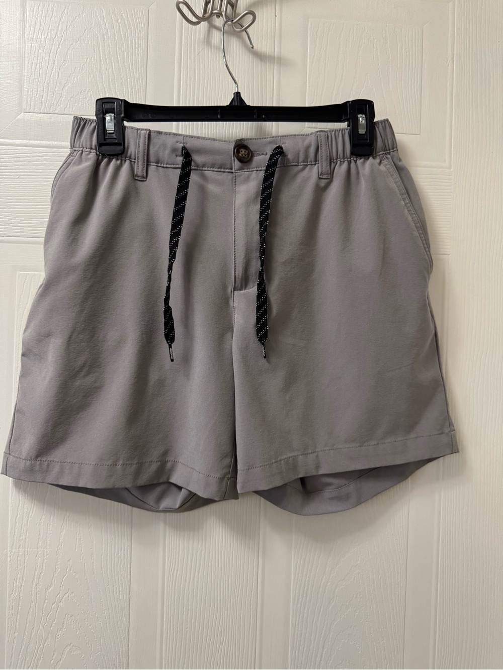 chubbies Light Grey Drawstring Hybrid Shorts